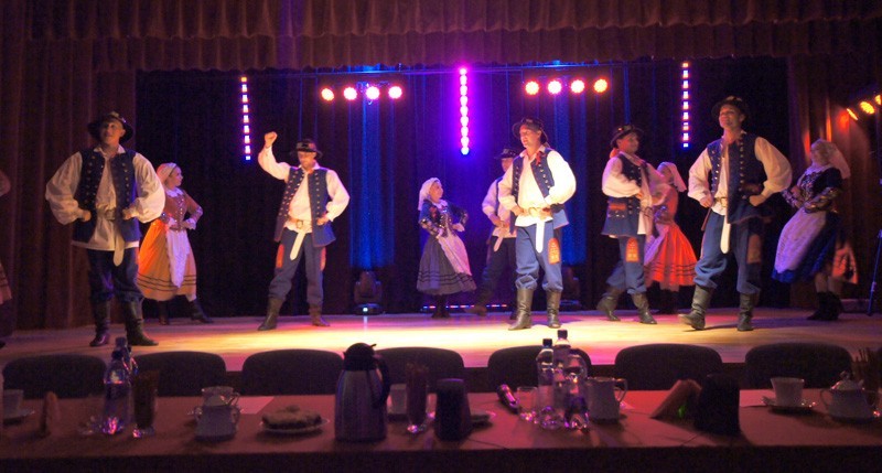 Występy artystyczne na uroczystości otwarcia domu kultury, fot. Anna Kniaziewicz